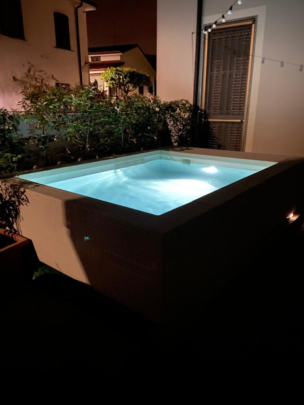 Jacuzzi & Relax - Casa Indipendente 20Min Da Milano Villa Zelo Buon Persico Exterior photo